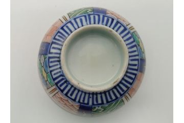 明治期　色絵　麒麟・獅子の図　特別感を演出する彩り豊かな蓋付き茶碗2点セット(蓋碗、和食器)(R-061893)