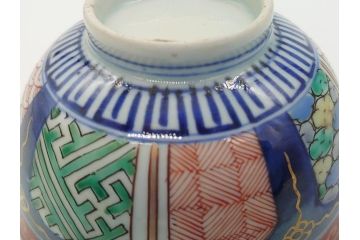 明治期　色絵　麒麟・獅子の図　特別感を演出する彩り豊かな蓋付き茶碗2点セット(蓋碗、和食器)(R-061893)