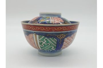 明治期　色絵　麒麟・獅子の図　特別感を演出する彩り豊かな蓋付き茶碗3点セット(蓋碗、和食器)(R-061894)