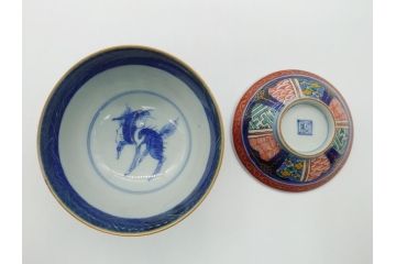 明治期　色絵　麒麟・獅子の図　特別感を演出する彩り豊かな蓋付き茶碗3点セット(蓋碗、和食器)(R-061894)