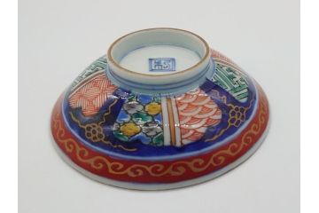 明治期　色絵　麒麟・獅子の図　特別感を演出する彩り豊かな蓋付き茶碗3点セット(蓋碗、和食器)(R-061894)
