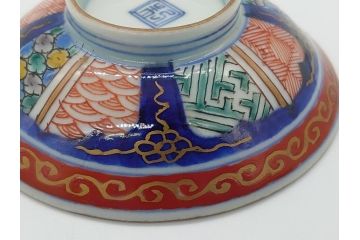 明治期　色絵　麒麟・獅子の図　特別感を演出する彩り豊かな蓋付き茶碗3点セット(蓋碗、和食器)(R-061894)