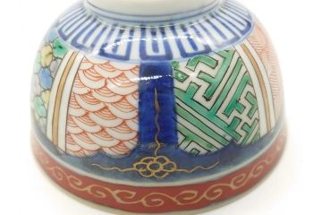 明治期　色絵　麒麟・獅子の図　特別感を演出する彩り豊かな蓋付き茶碗3点セット(蓋碗、和食器)(R-061894)