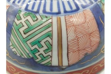 明治期　色絵　麒麟・獅子の図　特別感を演出する彩り豊かな蓋付き茶碗3点セット(蓋碗、和食器)(R-061894)