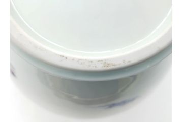明治期　鍋島焼　鍋島家　染付　杏葉の紋　麒麟図　威厳に満ちた凛々しい麒麟図の飾り壺(花瓶、花入れ)(R-061895)