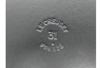 フランス　Le Creuset　ル・クルーゼ　ココット・オーバル　マッドブラック　スタイリッシュなカラーリングと機能性を兼ね備えた万能鍋(箱付き、キッチンウェア、鋳物(いもの)、ホーロー鍋)(R-061899)