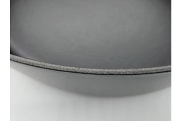 フランス　Le Creuset　ル・クルーゼ　ココット・オーバル　マッドブラック　スタイリッシュなカラーリングと機能性を兼ね備えた万能鍋(箱付き、キッチンウェア、鋳物(いもの)、ホーロー鍋)(R-061899)