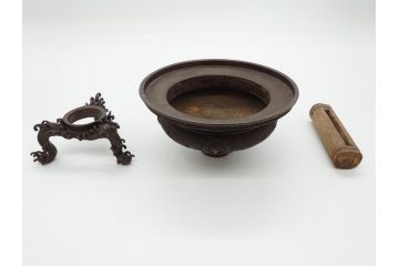 希少　江戸〜明治　金工師　松逢斎鋳　古銅　鳳凰　三足　使い込むほどに深みが増す水盤(花器、薄端)(R-061900)