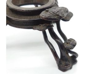 江戸〜明治　木村渡雲(二代目　村田整)　渡雲鋳　古銅　三足　味わい深い彫刻が存在感のある水盤(薄端、花器)(R-061901)