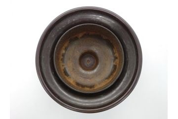 江戸〜明治　木村渡雲(二代目　村田整)　渡雲鋳　古銅　三足　味わい深い彫刻が存在感のある水盤(薄端、花器)(R-061901)