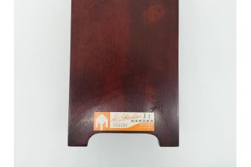 松本民芸家具　透かし彫り　職人技が光るデザインの卍型状差(ウォールラック、レターラック、状差し)(R-061903)