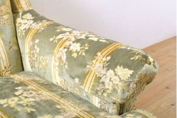 中古　美品　DREXEL HERITAGE(ドレクセルヘリテイジ)　クラシカルな雰囲気を醸し出す1人掛けソファ(一人掛けソファ、アームチェア)(R-061904)
