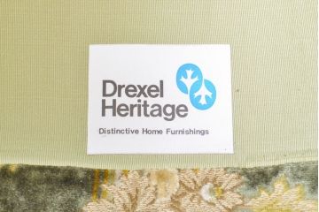 中古　美品　DREXEL HERITAGE(ドレクセルヘリテイジ)　クラシカルな雰囲気を醸し出す1人掛けソファ(一人掛けソファ、アームチェア)(R-061905)