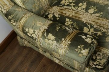 中古　美品　DREXEL HERITAGE(ドレクセルヘリテイジ)　クラシカルな雰囲気を醸し出す3人掛けソファ(三人掛けソファ、3P)(R-061906)
