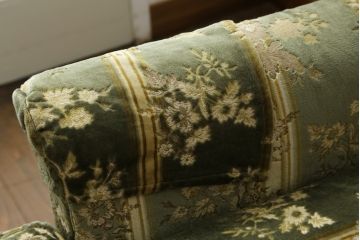 中古　美品　DREXEL HERITAGE(ドレクセルヘリテイジ)　クラシカルな雰囲気を醸し出す3人掛けソファ(三人掛けソファ、3P)(R-061906)