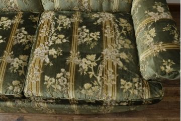中古　美品　DREXEL HERITAGE(ドレクセルヘリテイジ)　クラシカルな雰囲気を醸し出す3人掛けソファ(三人掛けソファ、3P)(R-061906)