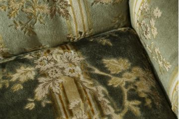 中古　美品　DREXEL HERITAGE(ドレクセルヘリテイジ)　クラシカルな雰囲気を醸し出す3人掛けソファ(三人掛けソファ、3P)(R-061906)