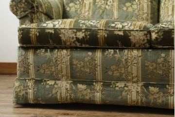 中古　美品　DREXEL HERITAGE(ドレクセルヘリテイジ)　クラシカルな雰囲気を醸し出す3人掛けソファ(三人掛けソファ、3P)(R-061906)