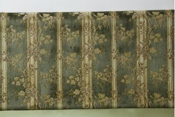 中古　美品　DREXEL HERITAGE(ドレクセルヘリテイジ)　クラシカルな雰囲気を醸し出す3人掛けソファ(三人掛けソファ、3P)(R-061906)