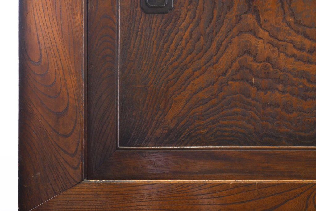 和製アンティーク 漆塗り 前面欅(ケヤキ)材 上質な空間を演出する六尺サイズの収納箪笥キャビネット(夜具箪笥、水屋箪笥、布団箪笥、食器棚、戸棚、収納棚、引き出し)(R-061907)