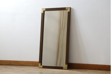 中古　カリモク家具(karimoku)　domani(ドマーニ)　Morganton(モーガントン)　四隅の金具がアクセントの壁掛けミラー(鏡、ウォールミラー)(R-061945)