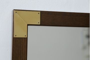 中古　カリモク家具(karimoku)　domani(ドマーニ)　Morganton(モーガントン)　四隅の金具がアクセントの壁掛けミラー(鏡、ウォールミラー)(R-061945)