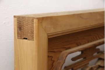 アンティーク建具　松　力強い存在感を放つ彫刻欄間1枚(明かり取り、明り取り)(R-061954)