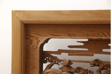 アンティーク建具　松　力強い存在感を放つ彫刻欄間1枚(明かり取り、明り取り)(R-061954)