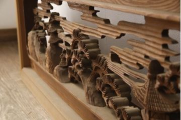 アンティーク建具　松　力強い存在感を放つ彫刻欄間1枚(明かり取り、明り取り)(R-061954)