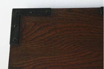 和製ビンテージ　民芸家具　観音開き　堅牢な金具が存在感を際立たせる金庫箪笥(帳場箪笥、観音箪笥、和たんす、和タンス、小物収納、収納箪笥、整理箪笥、引き出し、ヴィンテージ)(R-061959)