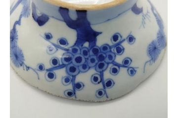 平戸焼　小柿製　色絵　染付　二つ巴紋　6寸皿　約18.5cm　縁起の良いひょうたん型のフォルムが印象的な変形皿(六寸、共箱付き、松竹梅、三川内焼、和食器、和皿)(R-061963)