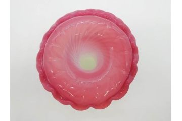 西洋アンティーク　ヴァセリンガラス　ウラン　繊細で華やかな装飾が目を惹く花瓶(花器、花入、フラワーベース、ワセリンガラス、木箱付き)(R061964)