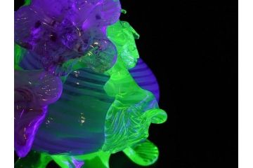 西洋アンティーク　ヴァセリンガラス　ウラン　繊細で華やかな装飾が目を惹く花瓶(花器、花入、フラワーベース、ワセリンガラス、木箱付き)(R061964)