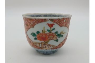 幕末〜明治　伊万里　色絵　染付　角富　牡丹文　食卓に華やかな彩りをもたらす猪口7客セット(和食器、雷紋、角冨)(R-061969)