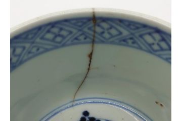 江戸期　染付　梅文　蛸唐草　職人による丁寧な絵付けに魅了される猪口(大・小)2客セット(松竹梅、和食器)(R-061970)