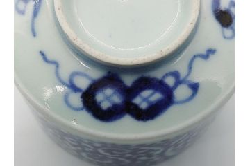 江戸期　染付　梅文　蛸唐草　職人による丁寧な絵付けに魅了される猪口(大・小)2客セット(松竹梅、和食器)(R-061970)