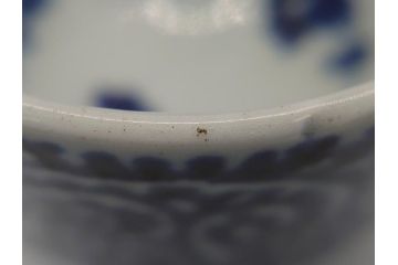 江戸期　染付　梅文　蛸唐草　職人による丁寧な絵付けに魅了される猪口(大・小)2客セット(松竹梅、和食器)(R-061970)