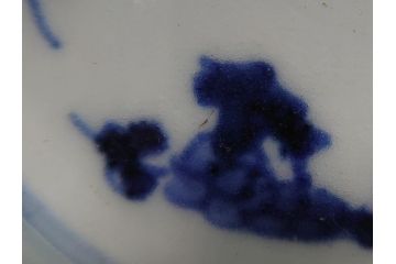 江戸期　染付　梅文　蛸唐草　職人による丁寧な絵付けに魅了される猪口(大・小)2客セット(松竹梅、和食器)(R-061970)