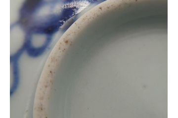 江戸期　染付　梅文　蛸唐草　職人による丁寧な絵付けに魅了される猪口(大・小)2客セット(松竹梅、和食器)(R-061970)
