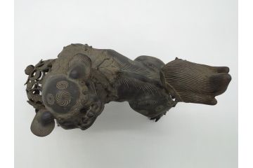 古銅　玉獅子　香炉　勇ましく異彩を放つ表情に惹きつけられる獅子の置物(中国?、仏具、インテリア、ディスプレイ)(R-061977)
