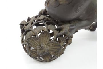 古銅　玉獅子　香炉　勇ましく異彩を放つ表情に惹きつけられる獅子の置物(中国?、仏具、インテリア、ディスプレイ)(R-061977)