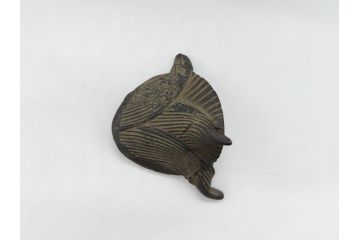 古銅　玉獅子　香炉　勇ましく異彩を放つ表情に惹きつけられる獅子の置物(中国?、仏具、インテリア、ディスプレイ)(R-061977)