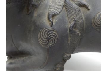 古銅　玉獅子　香炉　勇ましく異彩を放つ表情に惹きつけられる獅子の置物(中国?、仏具、インテリア、ディスプレイ)(R-061977)