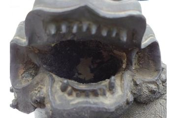 古銅　玉獅子　香炉　勇ましく異彩を放つ表情に惹きつけられる獅子の置物(中国?、仏具、インテリア、ディスプレイ)(R-061977)
