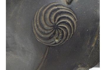 古銅　玉獅子　香炉　勇ましく異彩を放つ表情に惹きつけられる獅子の置物(中国?、仏具、インテリア、ディスプレイ)(R-061977)
