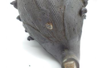古銅　玉獅子　香炉　勇ましく異彩を放つ表情に惹きつけられる獅子の置物(中国?、仏具、インテリア、ディスプレイ)(R-061977)