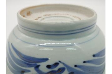 江戸期　古伊万里　色絵　染付　花蝶図　7.3寸皿　約22cm　優雅に舞う藍色の蝶が上品かつ涼し気な深鉢(七寸三分、深皿、和食器、和皿)(R-061978)