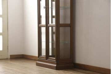 中古　DREXEL HERITAGE(ドレクセルヘリテイジ)　クラシカルな佇まいが魅力のキュリオケース(飾り棚、ガラスケース、ショーケース、キャビネット、陳列棚)(定価約62万円)(R-061986)