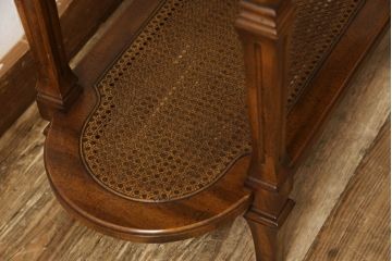 中古　DREXEL HERITAGE(ドレクセルヘリテイジ)　Cameo Classics(キャメオクラシックス)　クラシカルな空間を演出するサイドテーブル(コーヒーテーブル、エンドテーブル)(定価約24万円)(R-061987)