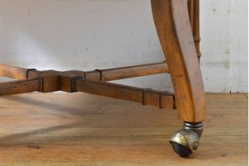 中古　DREXEL HERITAGE(ドレクセルヘリテイジ)　Grand Villa(グランドヴィラ)　くつろぎの時間を演出するキャスター付きアームチェア(椅子、イス、ダイニングチェア)(R-061988)